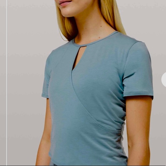 | Lululemon Round Trip ShortSleeve Shirt Blue Cast - Picture 2 of 9